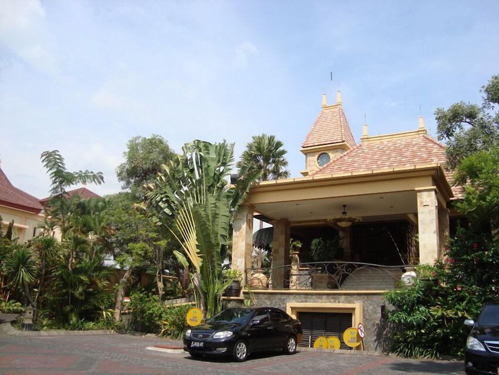 โรงแรมโลตัสการ์เด้น เกอดีรี ภายนอก รูปภาพ